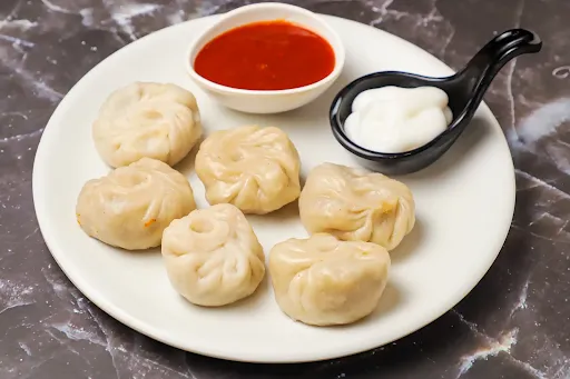 Veg Steamed Momos [6 Pieces]