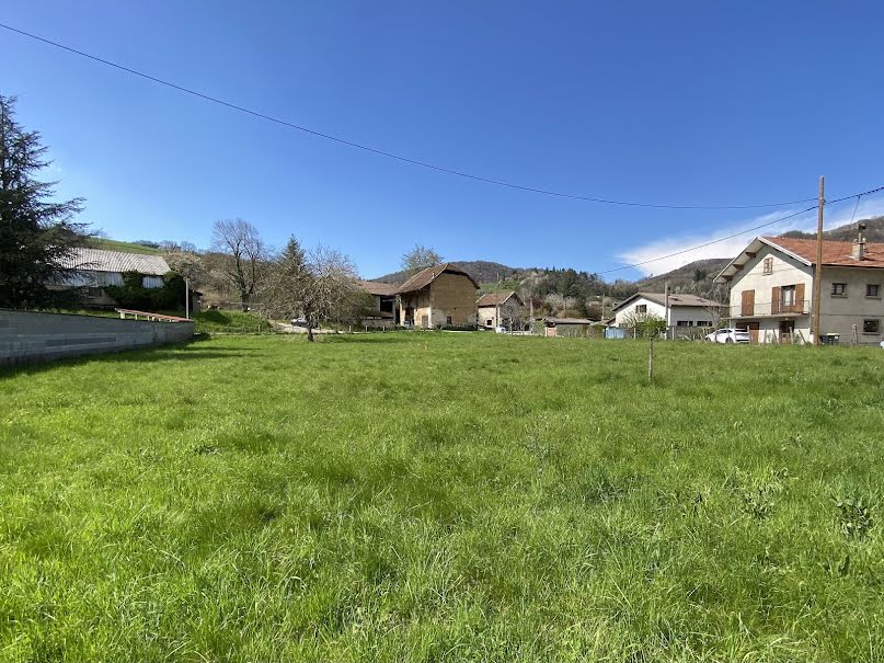 Vente terrain  2320 m² à Chirens (38850), 261 000 €