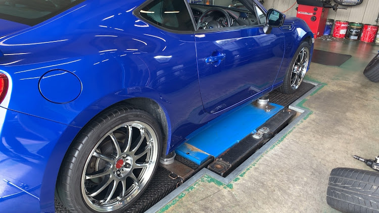 BRZのタイヤ交換に関するカスタム事例の投稿画像4枚目