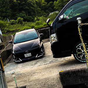 プリウス ZVW55
