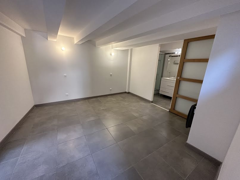 Location  appartement 3 pièces 61 m² à Brignoles (83170), 680 €