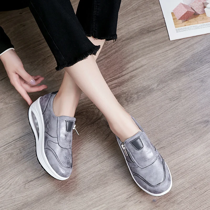 Title 4, Niedliche wasserdichte Plateau-Schuhe aus Leder...