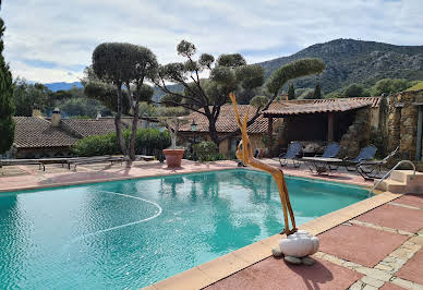 Propriété avec piscine en bord de mer 10