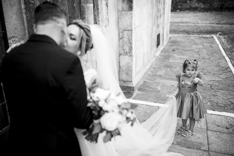Fotografer pernikahan Claudiu Mercurean (mercureanclaudiu). Foto tanggal 26 September 2023