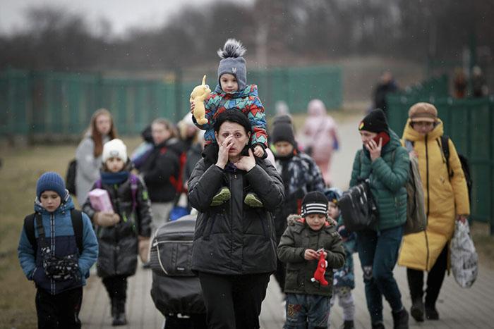 https://vietluan.com.au/wp-content/uploads/2022/03/Poland_Russia_Ukraine_War_22064302557904-1200x800-1.jpg