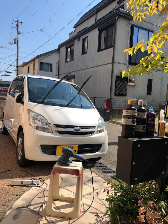難民オヤジさんが投稿した洗車好きな人と繋がりたい・鉄粉取り・水垢落とし・ポリッシング・パール感が復活🚘✨に関するカスタム事例の投稿画像1枚目