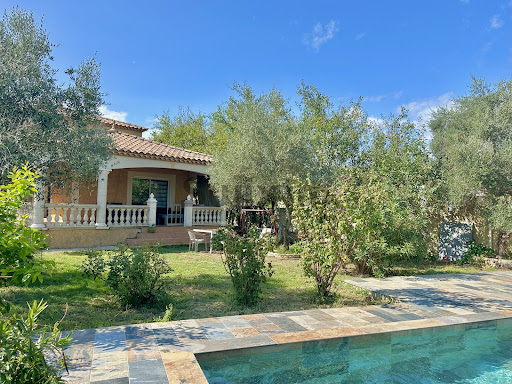 Villa avec piscine et jardin 5