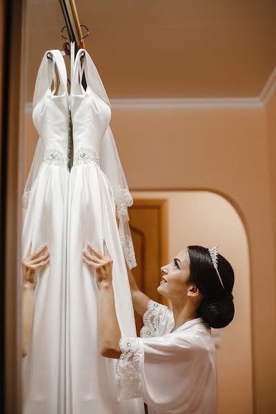 Fotógrafo de casamento Olga Popova (popovaolga). Foto de 18 de dezembro 2019