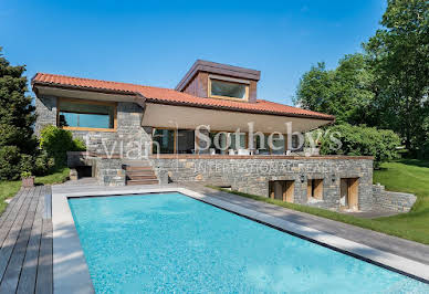 Villa with pool and terrace 3