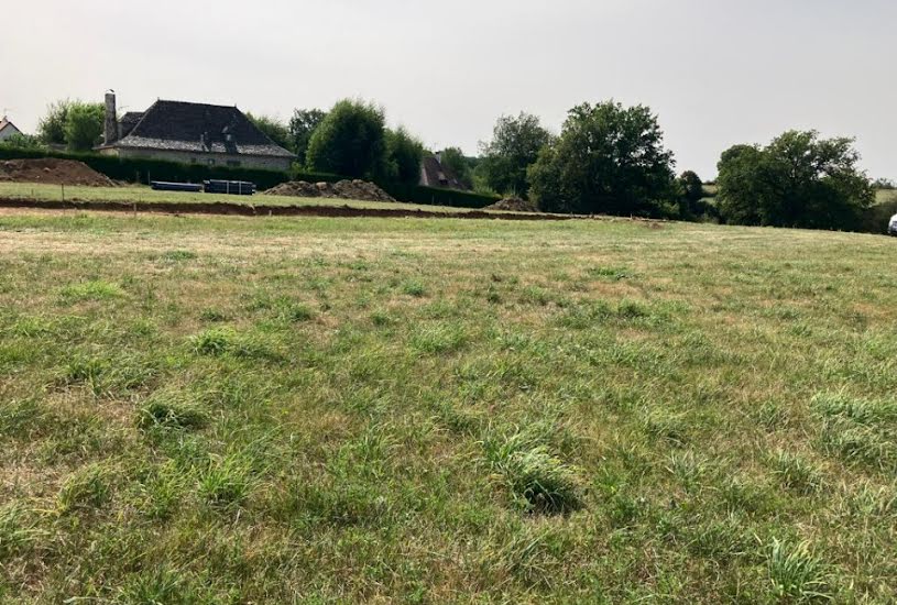  Vente Terrain à bâtir - 500m² à Arpajon-sur-Cère (15130) 