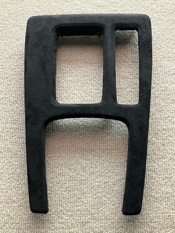 シビックタイプRのFL5・typeR・スエード貼り・Racing BLACK package・moduloに関するカスタム事例の投稿画像3枚目
