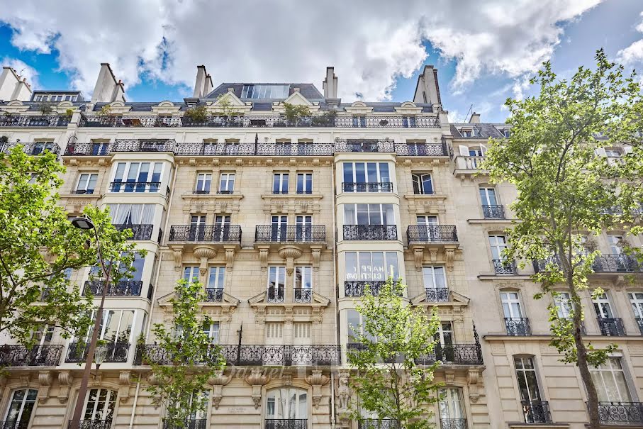 Location meublée appartement 4 pièces 106.52 m² à Paris 7ème (75007), 5 600 €