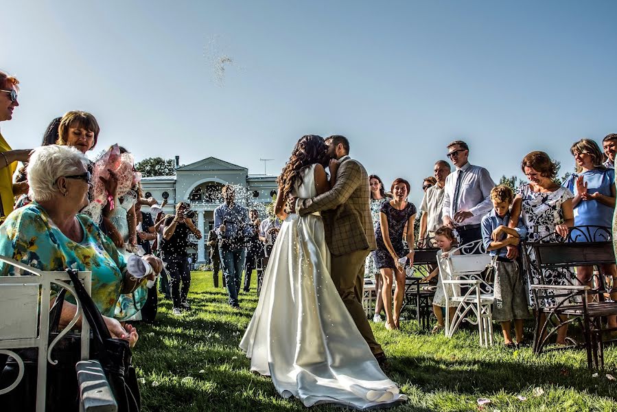 Fotografo di matrimoni Yuriy Matveev (matveevphoto). Foto del 9 aprile 2018