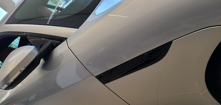 Fタイプ クーペのJAGUARに関するカスタム事例の投稿画像3枚目