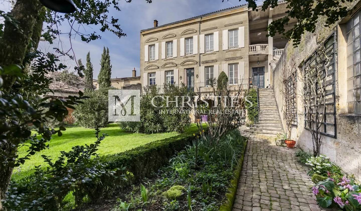 House with garden and terrace Saint-Emilion