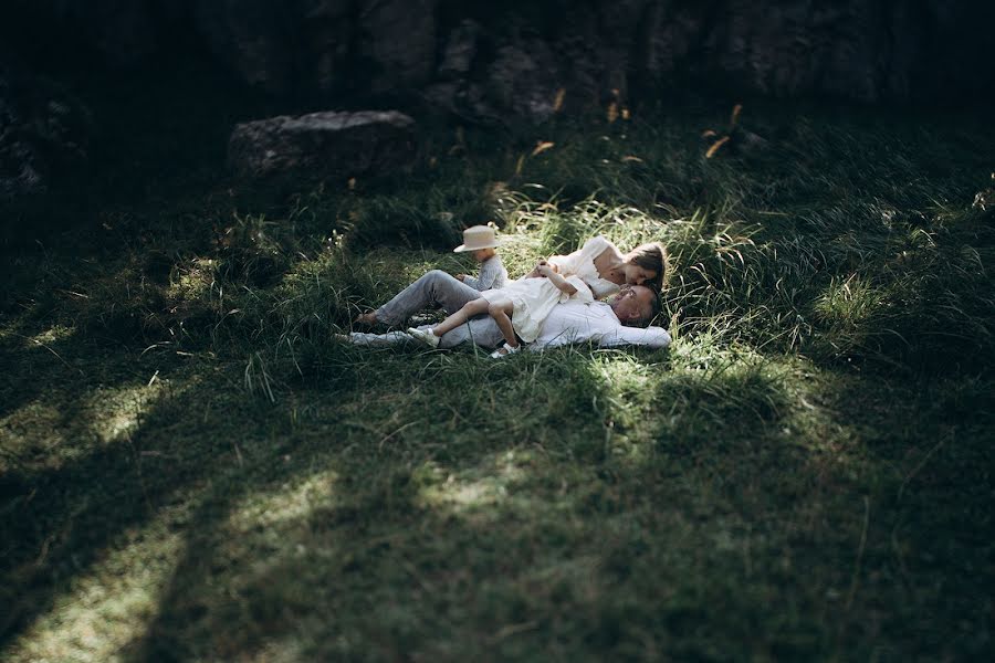 Wedding photographer Denis Klimenko (phoden). Photo of 19 April 2022