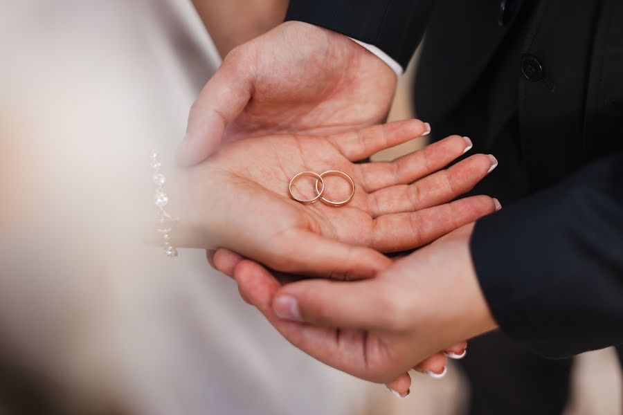 Fotógrafo de casamento Polina Dolbina (dolbinapolina). Foto de 5 de fevereiro 2019