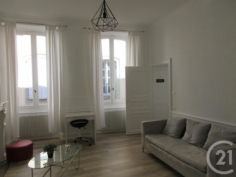 Location meublée appartement 1 pièce 34 m² à Aurillac (15000), 441 €