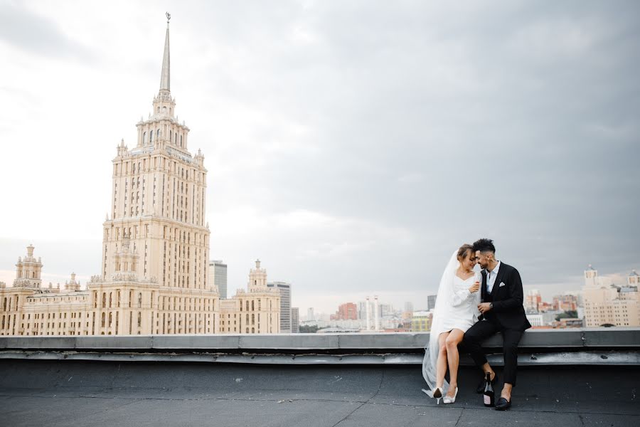 Fotógrafo de casamento Alina Chizhova (alinochek3). Foto de 13 de julho 2022