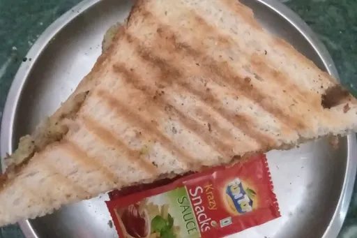 Aloo Pyaaz Grilled Sandwich [2 Slices]