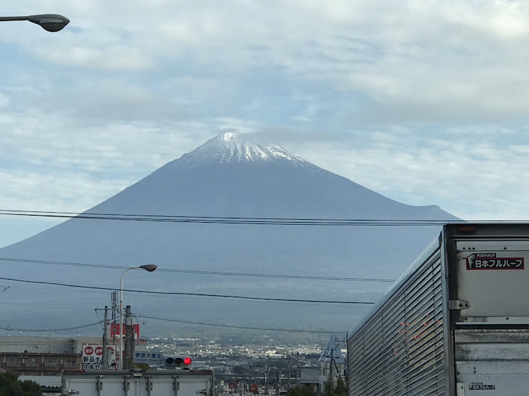 ヴォクシーの皆様おはようございます・今日は寒い・イケメン・富士山・汚いお尻に関するカスタム事例の投稿画像2枚目