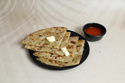 1 Aloo Pyaz Paratha