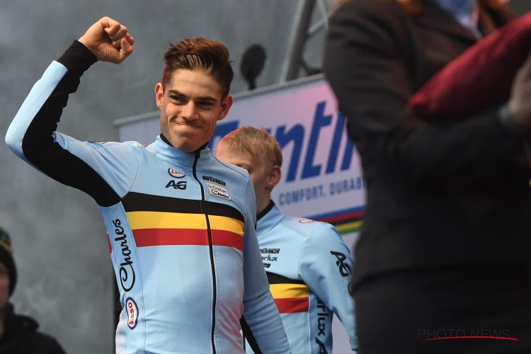 WK-hattrick is een feit voor Wout Van Aert: "Dàt maakt het nog mooier dat het lukte"