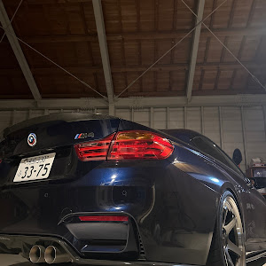 M4 クーペ F82