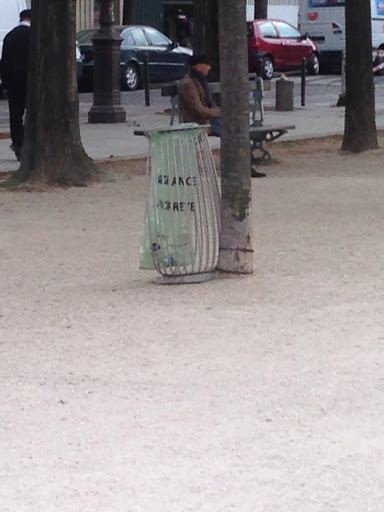 Sculpture sur les quais du Can