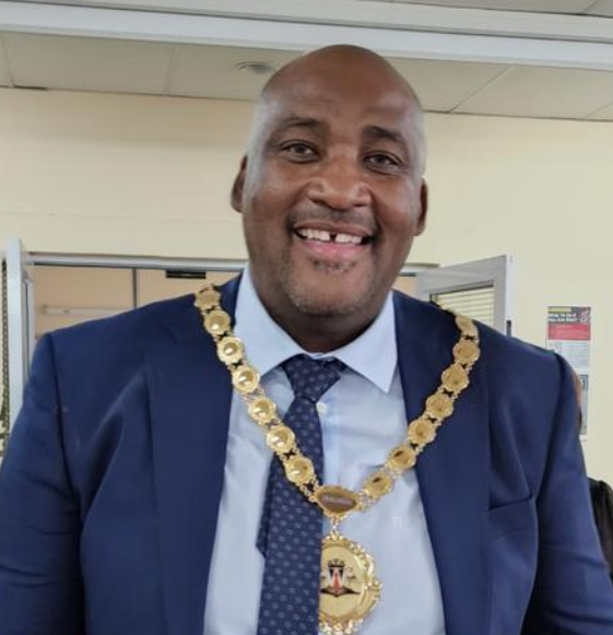 Former Beaufort West mayor Truman Prince has left the PA and denounced party leader Gayton McKenzie as a 'dictator' and 'liar'.