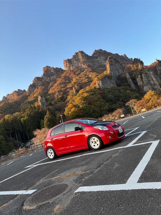 ヴィッツの紅葉と愛車・紅葉・紅葉狩り・紅葉ドライブ・妙義山に関するカスタム事例の投稿画像5枚目