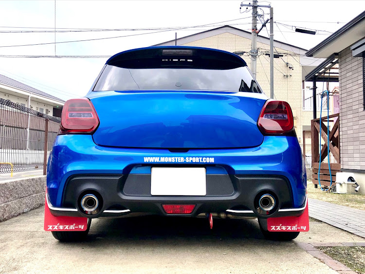 スイフトスポーツの洗車・孫は可愛い・REBORNに関するカスタム事例の投稿画像6枚目