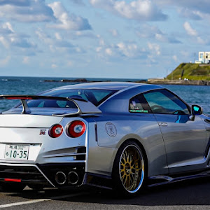 NISSAN GT-R R35