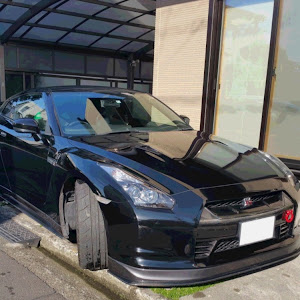 NISSAN GT-R R35