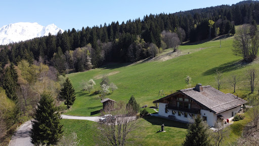 Chalet avec terrasse 2
