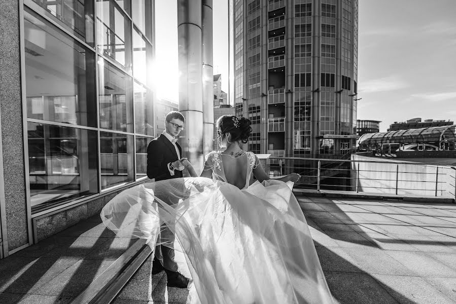 Wedding photographer Yuliya Esina (esinaphoto). Photo of 11 May 2017