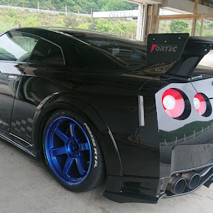 NISSAN GT-R R35