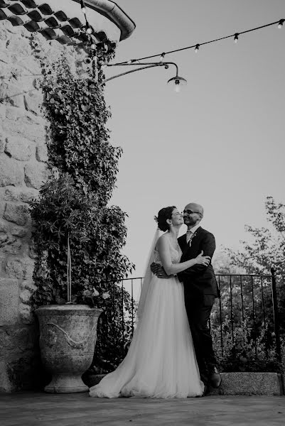 Wedding photographer Léa POMIER (pozewedding). Photo of 1 September 2022