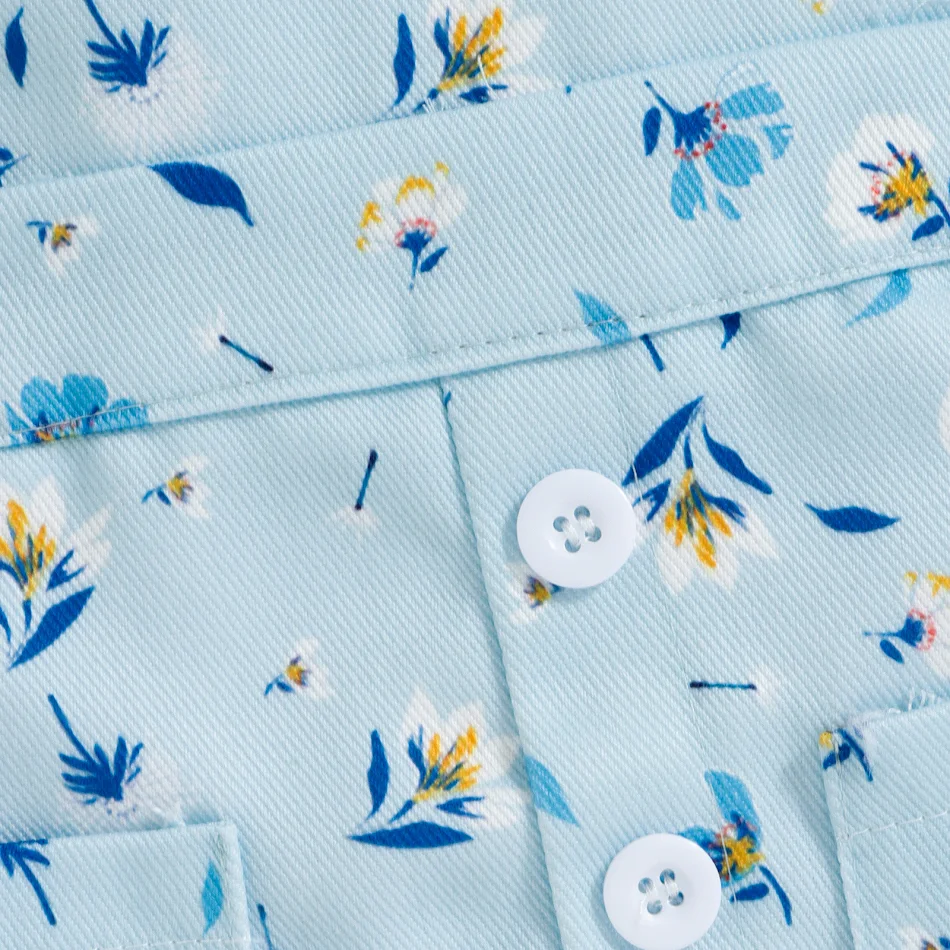 Baby pakje van katoen met verzonken strepen, bloemen en bretels, korte mouwen. Ideaal voor baby's.