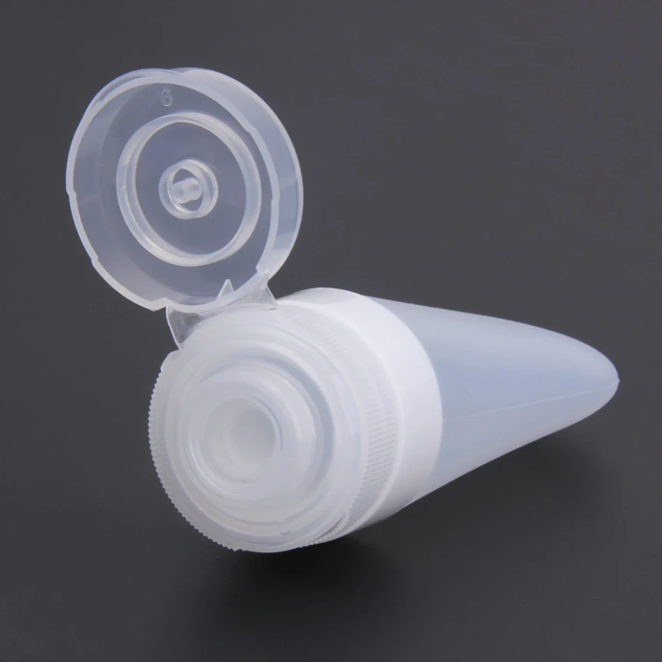 Cosmetic dispensing travel bottle