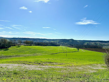 ferme à Saint-Laurent-Lolmie (46)