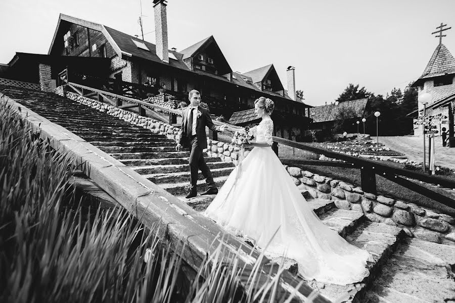 Hochzeitsfotograf Evgeniy Romanov (pomahob). Foto vom 14. Juli 2017