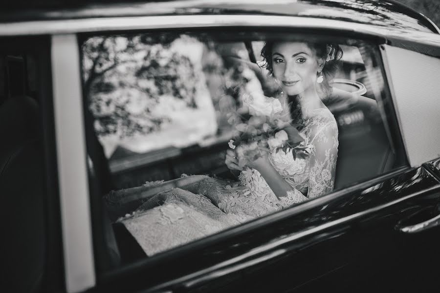 Wedding photographer Evgeniy Lobanov (lobanovee). Photo of 19 November 2015