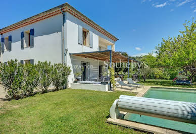 Maison avec piscine et terrasse 2