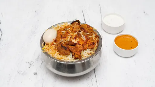 Arabian Tawa Chicken Biriyani With Egg (1 Pcs)