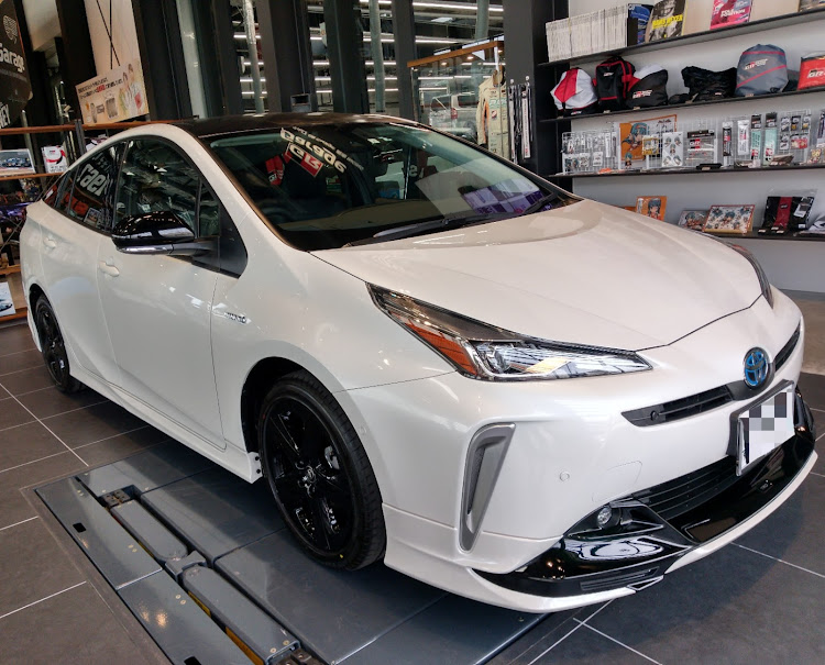 プリウスのTRD・50プリウス・エアロ・外装・ライト紹介・50後期に関するカスタム事例の投稿画像1枚目