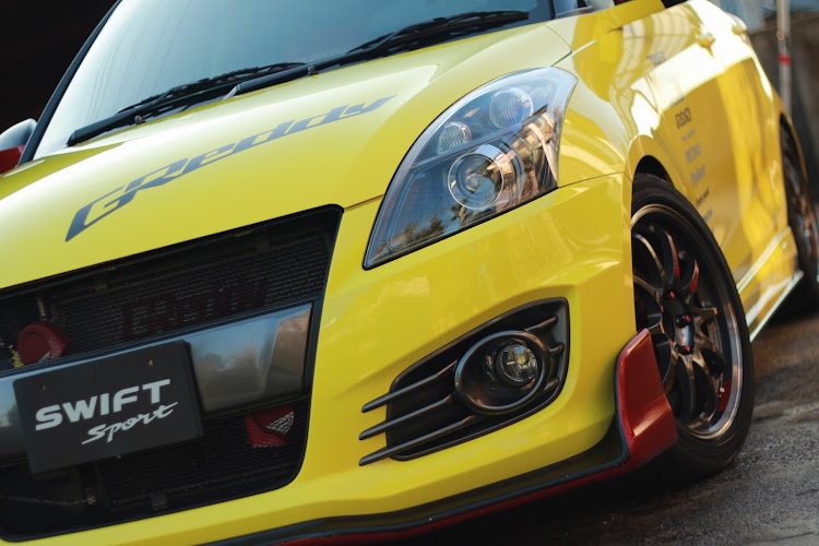 スイフトスポーツの洗車・DIY・レッドメモリー・愛車メンテナンスに関するカスタム事例の投稿画像1枚目