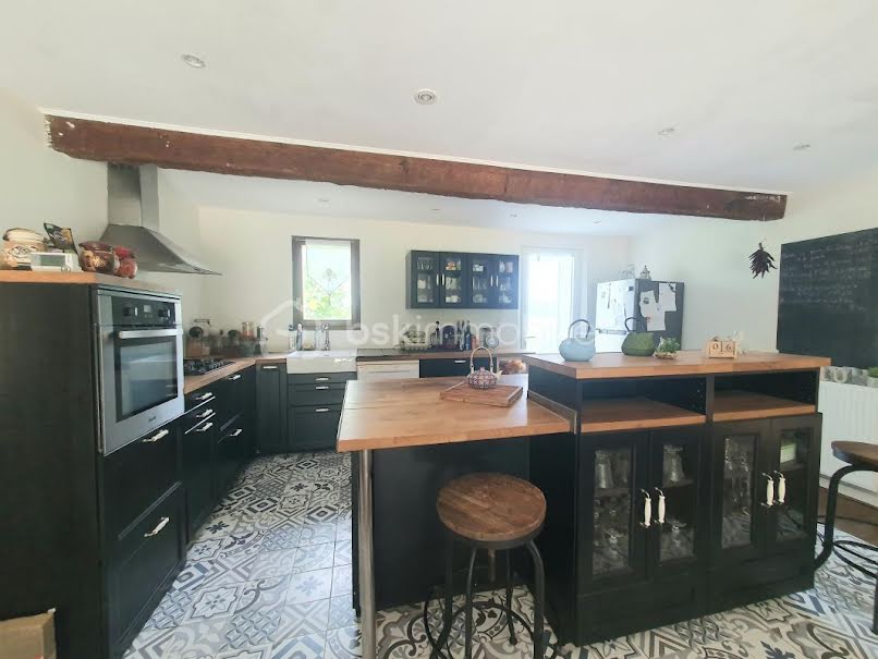 Vente ferme 6 pièces 186 m² à Lamonzie-Saint-Martin (24680), 355 000 €