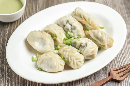 Chicken Steamed Momos [8 Pieces]