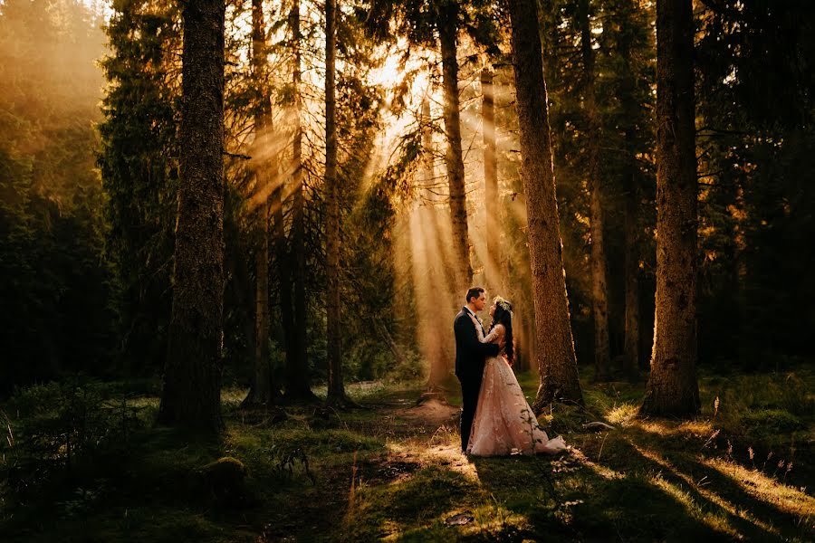 Fotografer pernikahan Adina Vulpe (jadoris). Foto tanggal 2 Oktober 2019